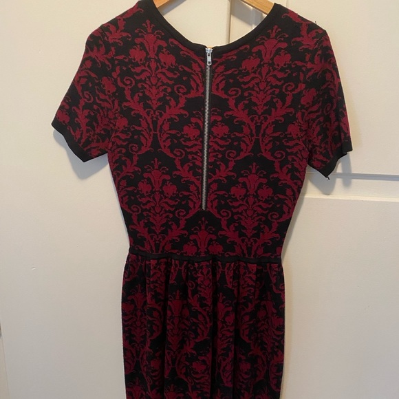 Black and red sweater dress - Picture 2 of 3